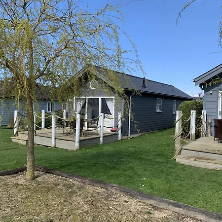 Сasa de vacaciones Sand Dollar, The Bay, 2 Bedrooms With Ensuites, Parking For 2 Cars, 2 Small Dogs Welcome *