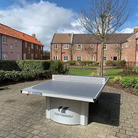 Holiday home Dollar, The Bay, 2 Bedrooms With Ensuites, Parking For 2 Cars, 2 Small Dogs Welcome