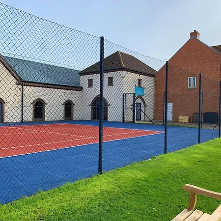 Sand Dollar, The Bay, 2 Bedrooms With Ensuites, Parking For 2 Cars, 2 Small Dogs Welcome Vakantiehuis *